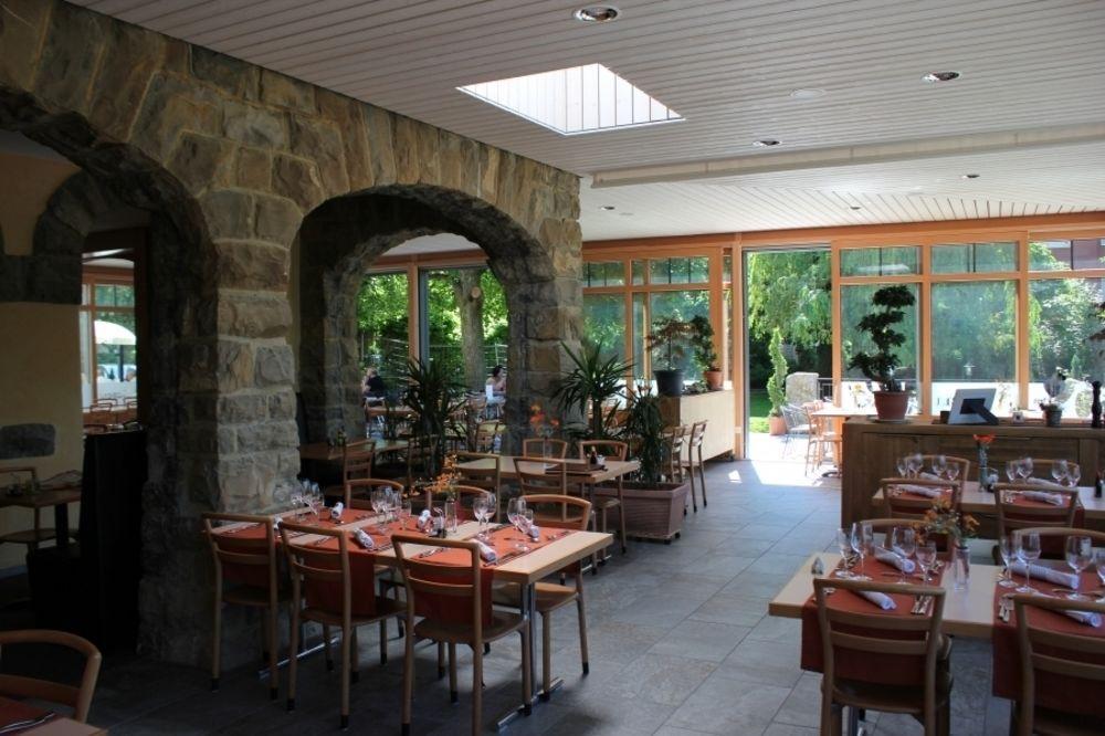 Acacia Hotel Marly-le-Grand