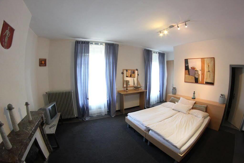 Acacia Hotel
